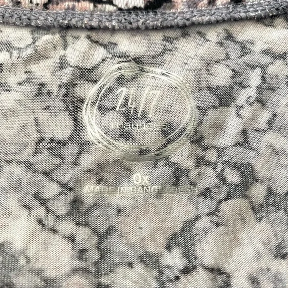 Maurices 24/7 Pastel Flawless Floral V Neck Tank Top - Picture 5 of 9